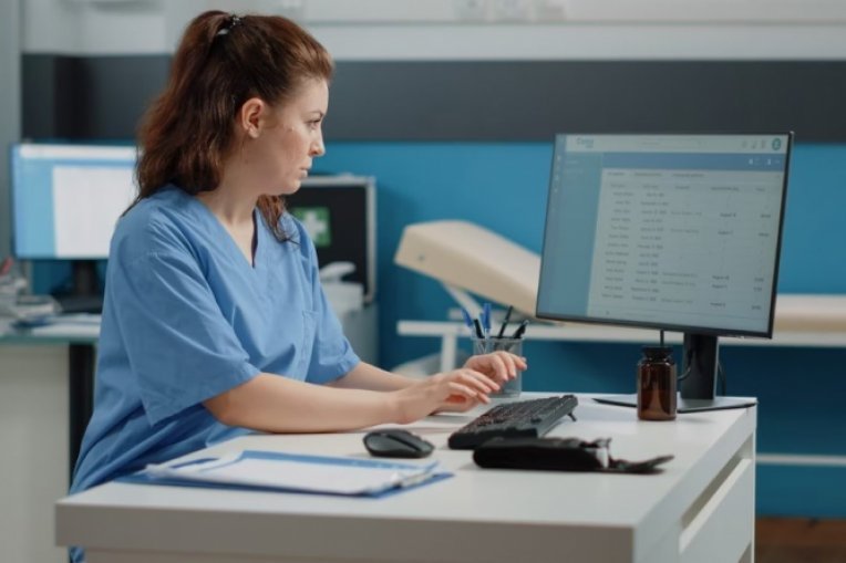 دورة السكرتارية الطبية