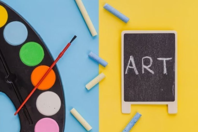 دورات الفن والتصميم المؤهلة للحصول على علاوة الاستكمال