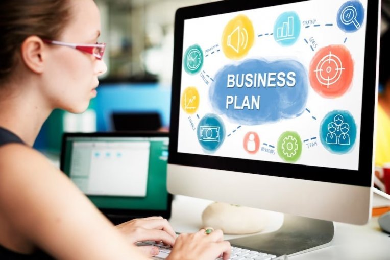 دورة إنشاء وإدارة الأعمال التجارية عبر الإنترنت