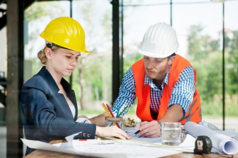 دراسات مهندس تطبيقي متخصص في الهندسة المدنية وإدارة الإنشاءات